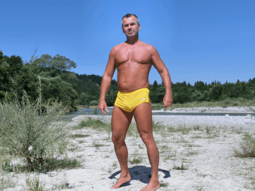 on the gay beach of the Isar near Munich August 2017
http://mucmuscles-shorts.mucmuscle.com/